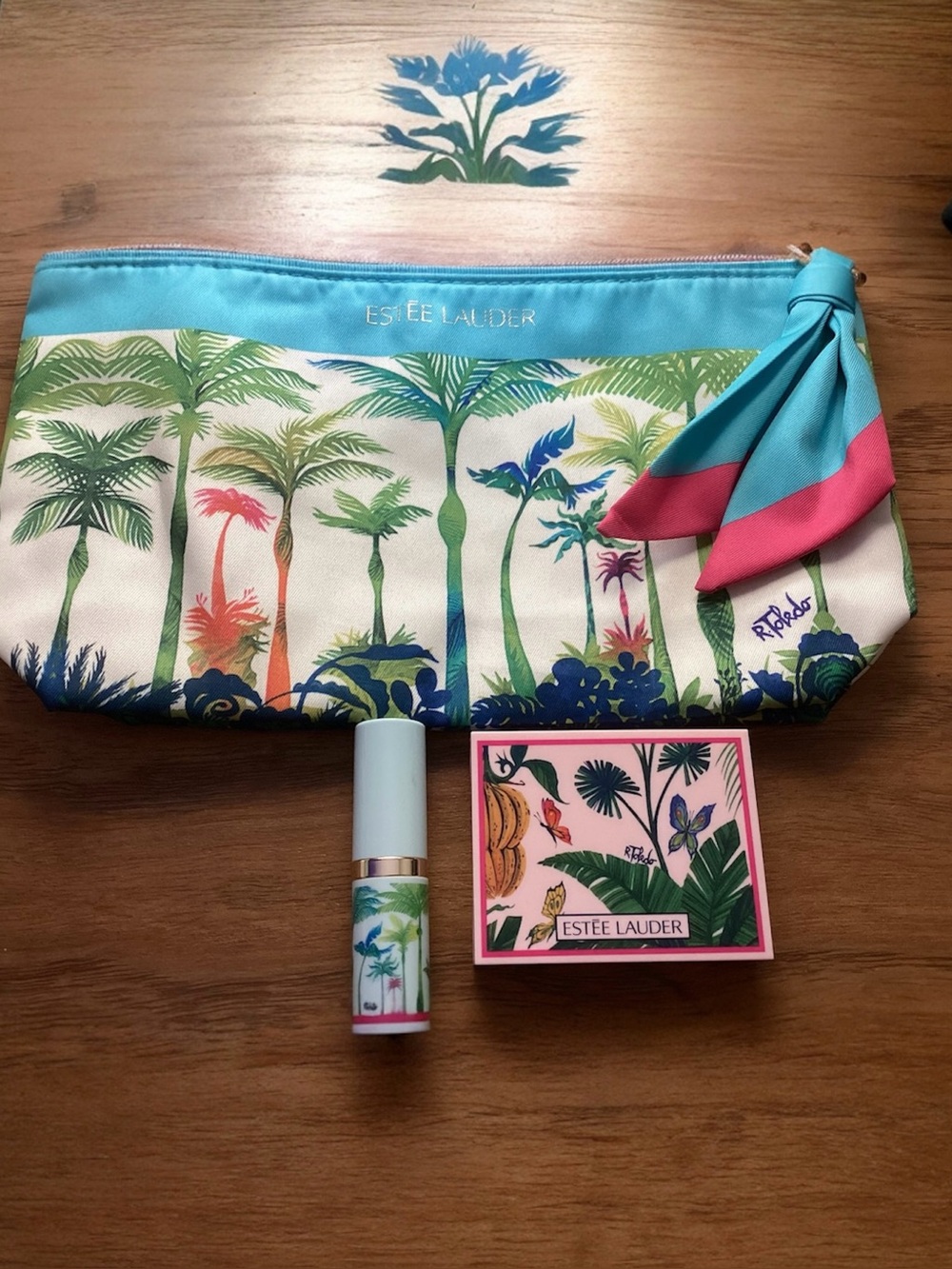 Estée Lauder Small Makeup Bundle